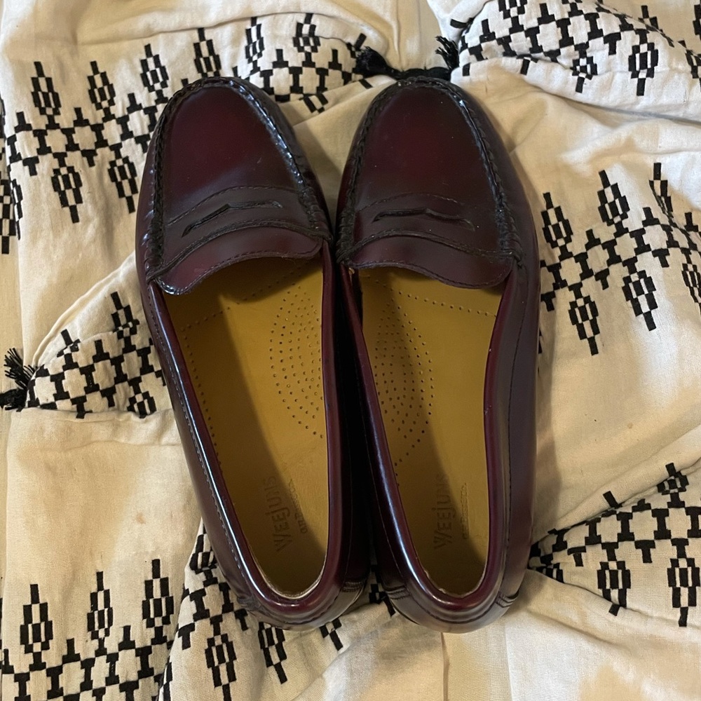 Weejuns Loafers